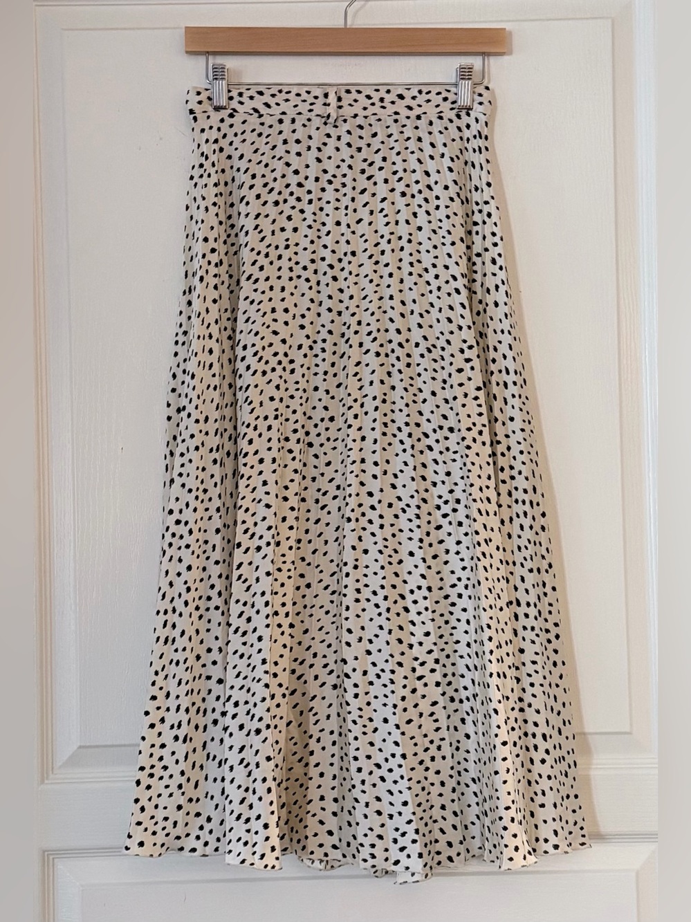 Zara Cream Skirt with Black Spot Print